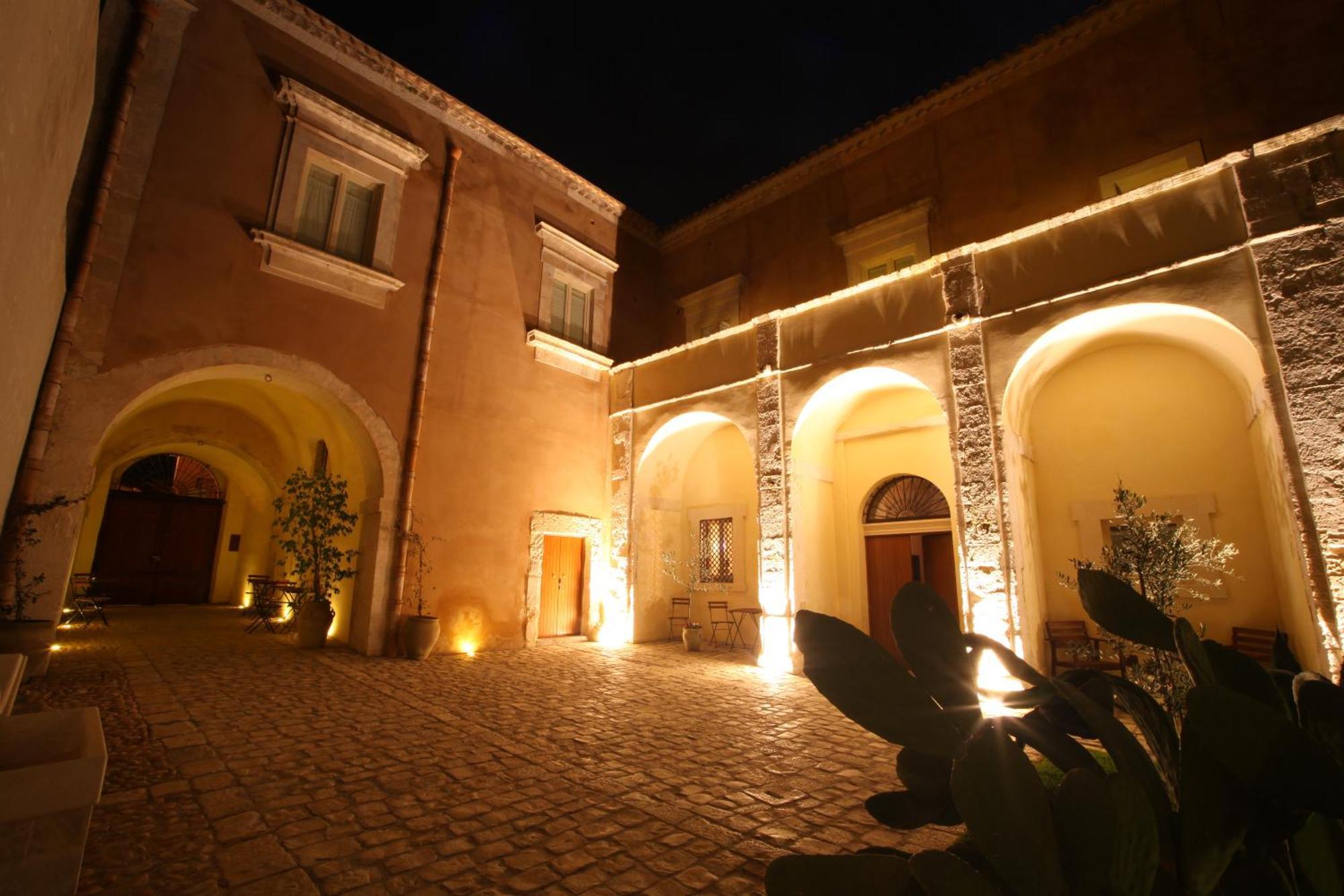 Aparthotel Palazzo Gambuzza Ispica Exterior foto