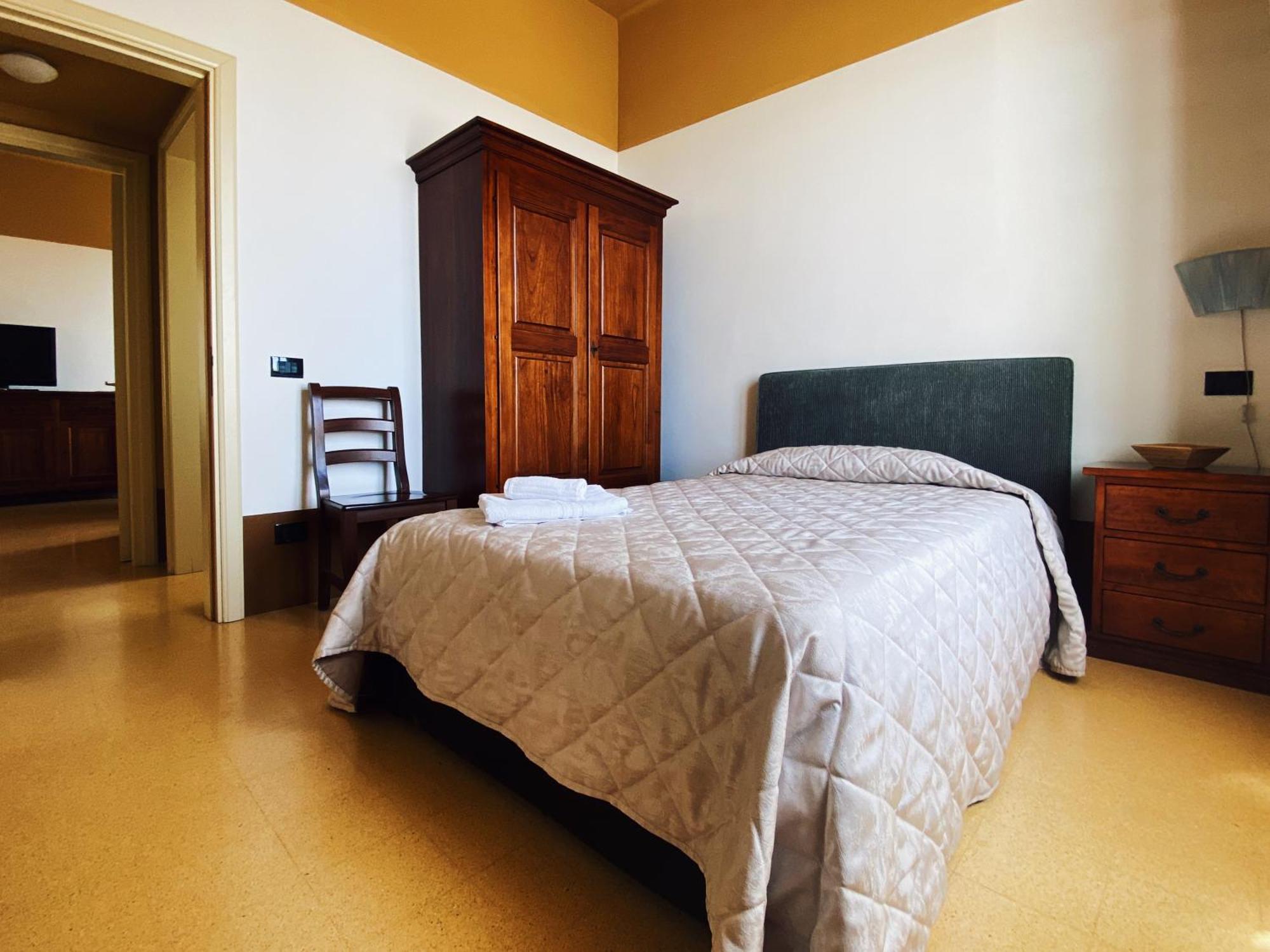 Aparthotel Palazzo Gambuzza Ispica Habitación foto