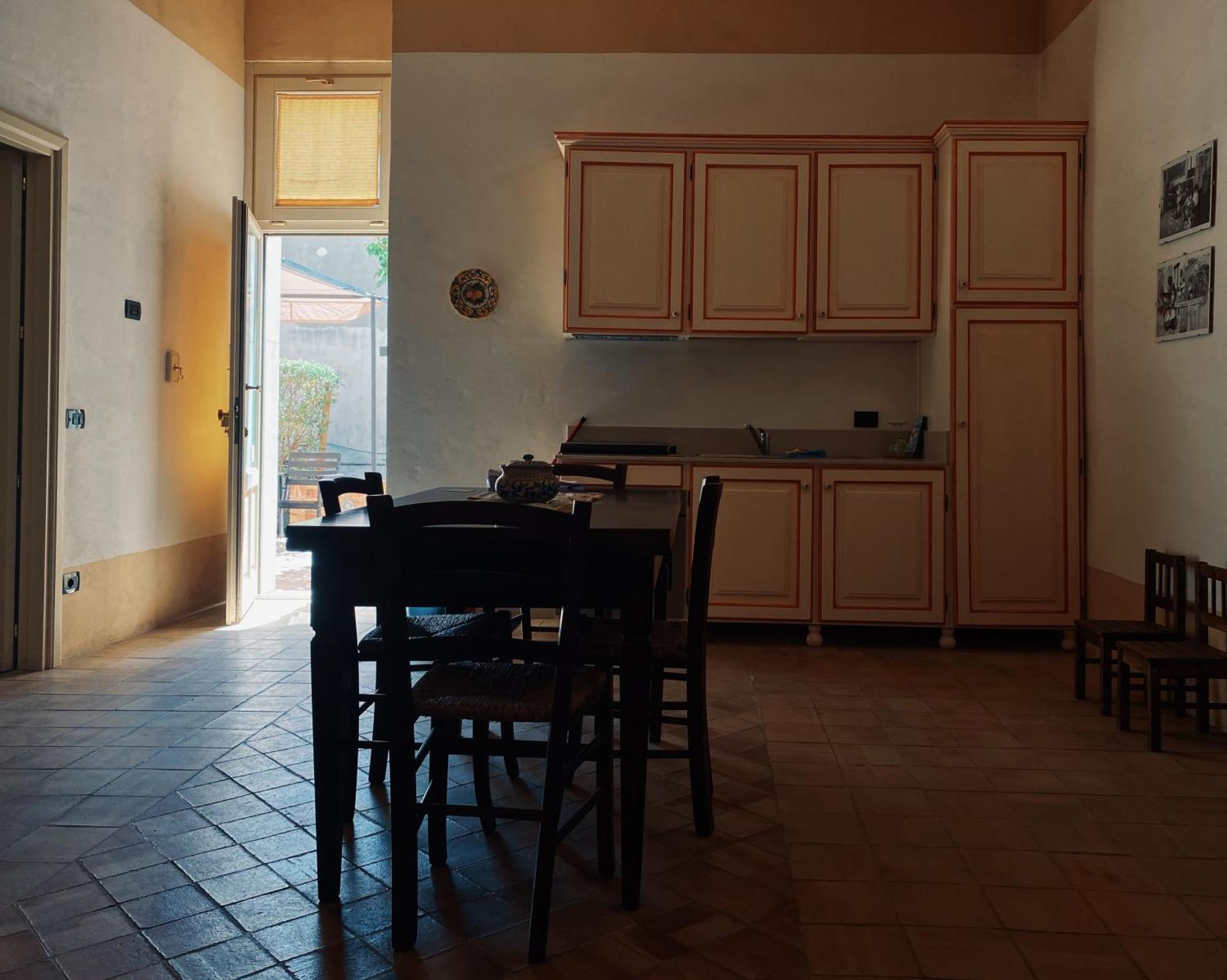 Aparthotel Palazzo Gambuzza Ispica Habitación foto