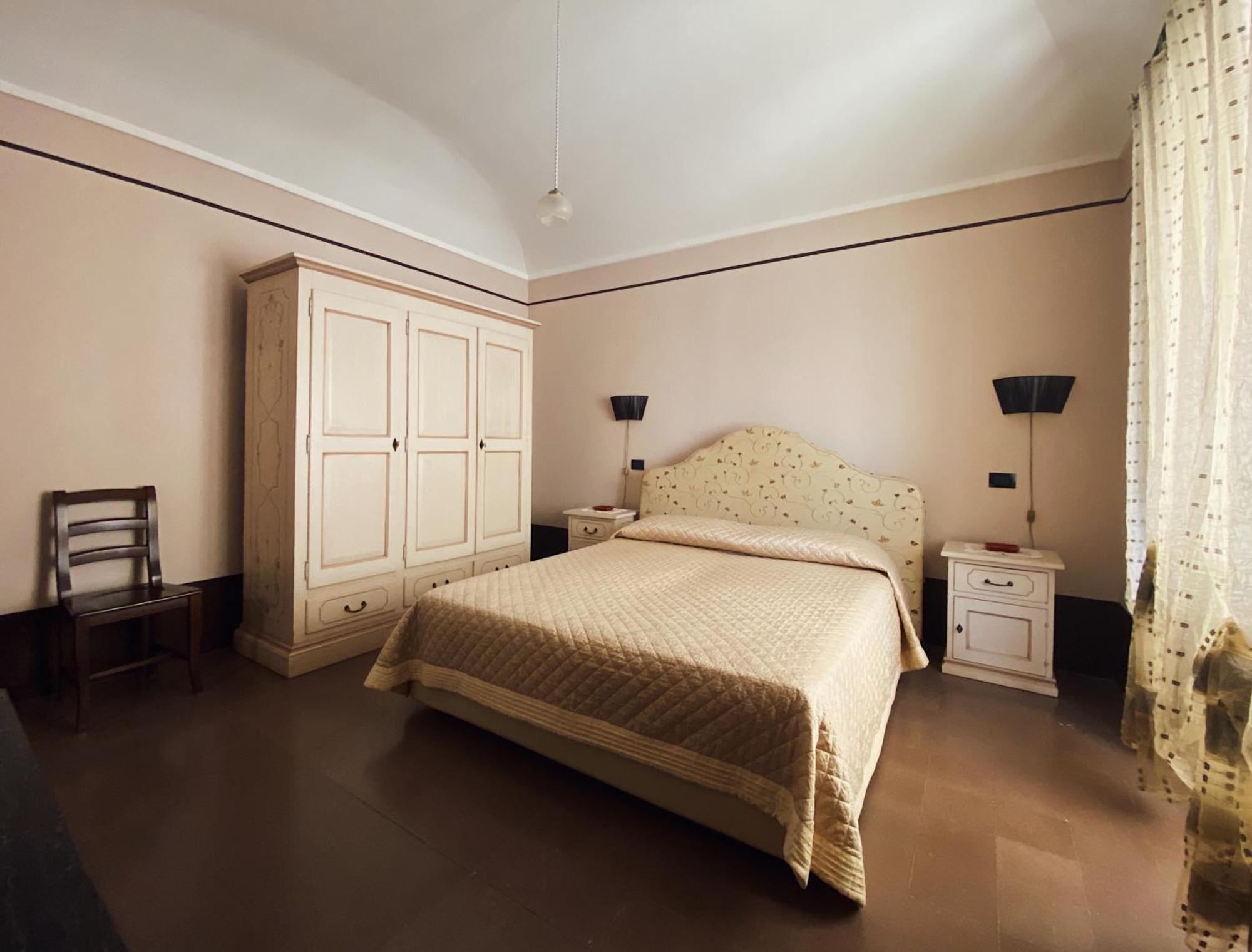 Aparthotel Palazzo Gambuzza Ispica Habitación foto
